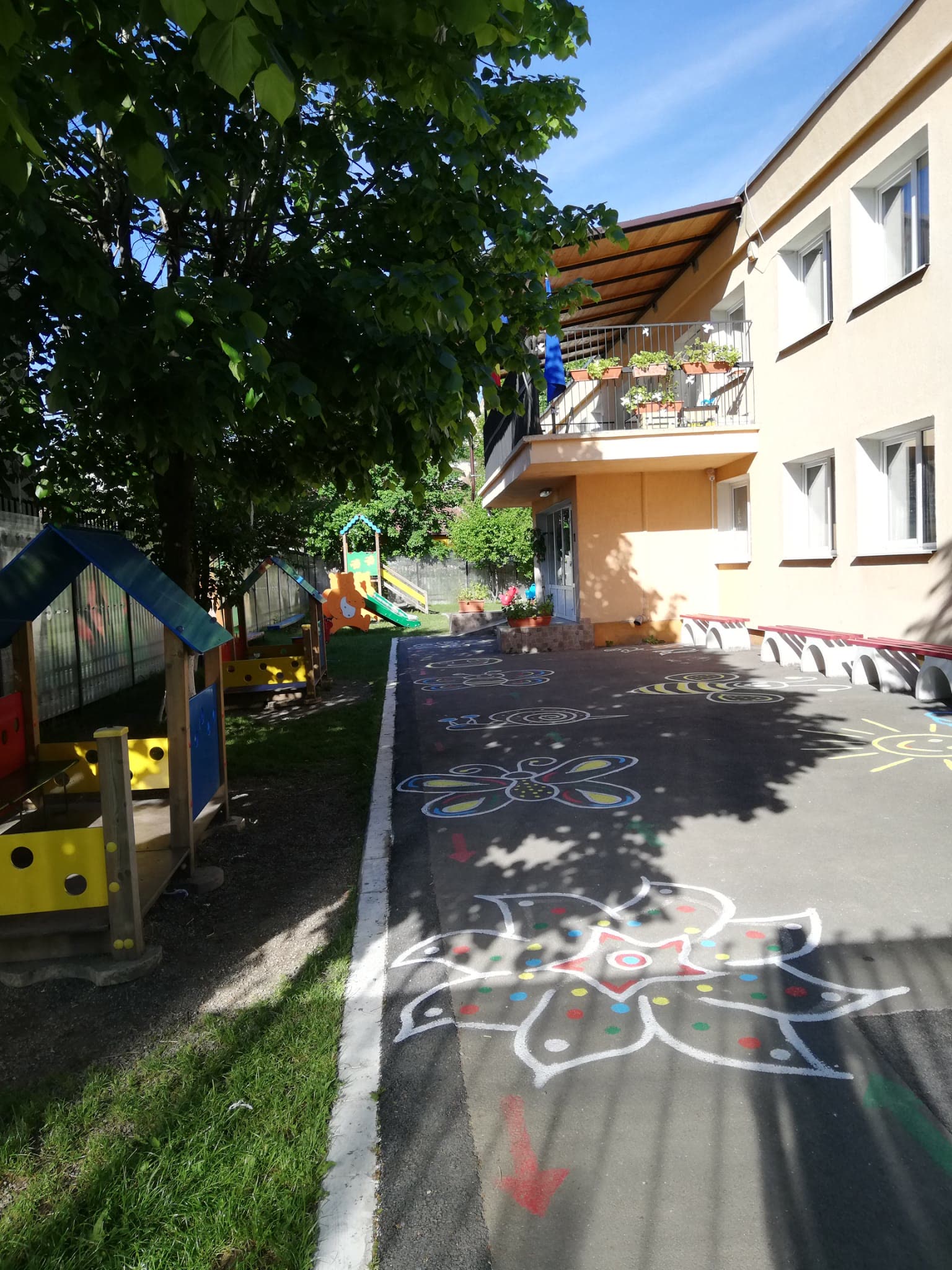 Exteriorul Grădiniței cu Program Prelungit Nr. 28 Brașov